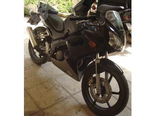 HONDA CBR 125 R 